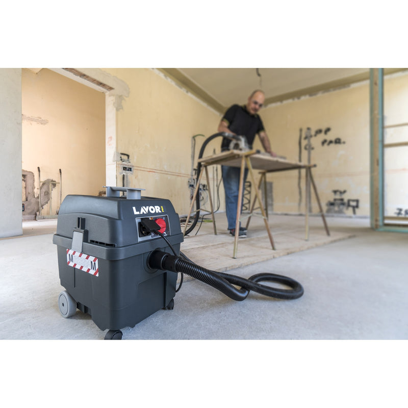 LAVOR PRO WORKER EM Aspira polveri - liquidi 30lt di serbatoio 1400W LAVOR PRO WORKER EM Aspira polveri - liquidi 30lt di serbatoio 1400W